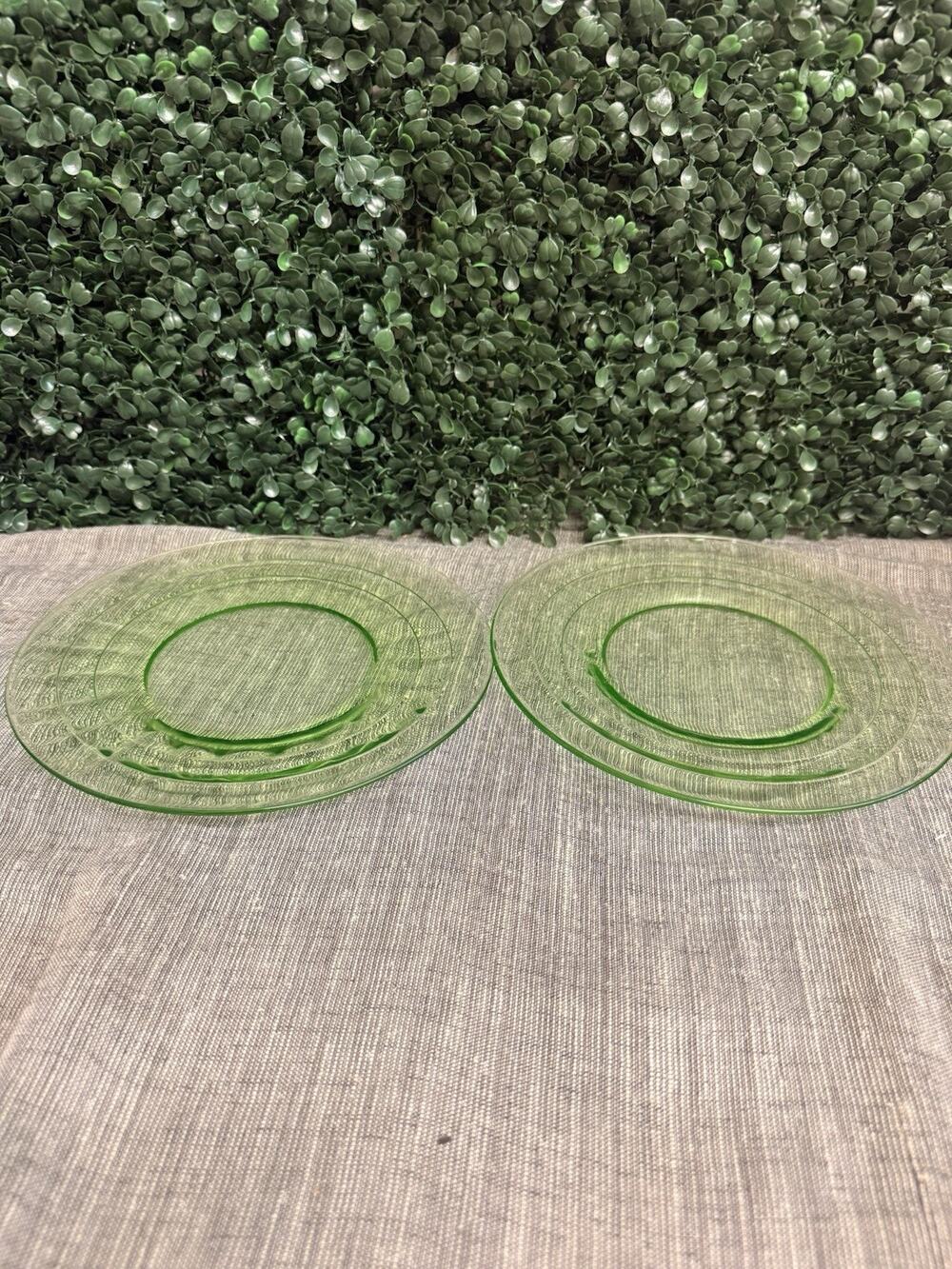 2 Vintage Federal Glass Optic Glowing Green Uranium Depression Salad Plates